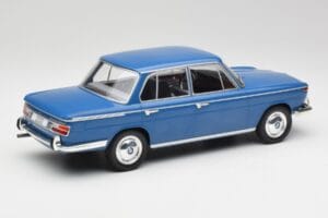 BMW 2000 Tilux E120 Caribe Blå MCG 1:18 MCG18291 Metall — bild 2 av 6