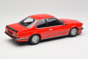 BMW 635 CSi E24 Röd Handlarausgåva Minichamps 1:18 80435B5D026 Metall — bild 2 av 6