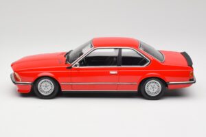 BMW 635 CSi E24 Röd Handlarausgåva Minichamps 1:18 80435B5D026 Metall — bild 3 av 6