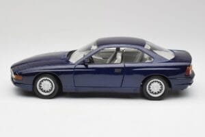 BMW E31 850i Mauritius Blå Maisto 1:18 438813100299 Metall — bild 4 av 8