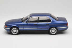 BMW Alpina B11 E32 3.5 Metallic Blue MCG 1:18 MCG18232 Metall — bild 3 av 6