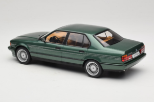 BMW Alpina B11 E32 3.5 Metallic Green MCG 1:18 MCG18233 Metall — bild 5 av 6