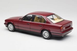 BMW 535i E34 Röd Minichamps 1:18 100024002 Metall — bild 7 av 8