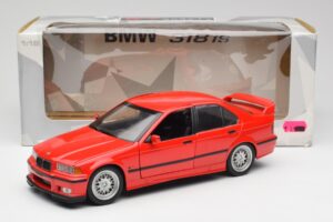 BMW 318is E36 Röd UT Models 1:18 180024302 Metall — bild 8 av 8