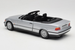 BMW 3 Series E36 Cabriolet Silver UT Models 1:18 BMW008 Metall — bild 7 av 8