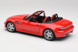 BMW Z3 E36 M Roadster Imola Röd UT Models 1:18 20411 Metall — bild 7 av 8