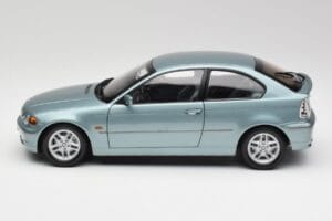 BMW 325Ti E46 Compact Ljusblå Metallic Kyosho 1:18 80430024439 Metall — bild 4 av 8