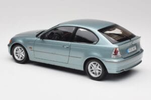 BMW 325Ti E46 Compact Ljusblå Metallic Kyosho 1:18 80430024439 Metall — bild 7 av 8