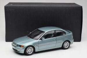 BMW 325Ti E46 Compact Ljusblå Metallic Kyosho 1:18 80430024439 Metall — bild 8 av 8