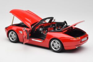 BMW Z8 E52 Roadster Klarröd Bburago 1:18 12032 Metall — bild 5 av 8