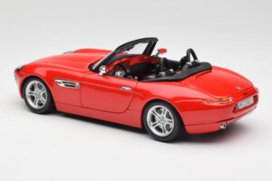 BMW Z8 E52 Roadster Klarröd Bburago 1:18 12032 Metall — bild 7 av 8