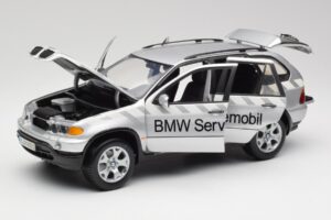 BMW X5 E53 3.0d Service Mobil Kyosho 1:18 80430305646 Metall — bild 2 av 8