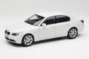 BMW E60 545i Alpine Vit Kyosho 1:18 08591W Metall