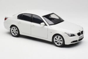 BMW E60 545i Alpine Vit Kyosho 1:18 08591W Metall — bild 6 av 8