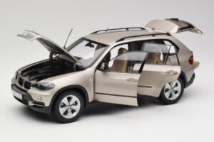 BMW X5 E70 4.8i Platinum Brons Metallic Kyosho 1:18 80430413413 Metall — bild 2 av 8