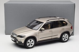 BMW X5 E70 4.8i Platinum Brons Metallic Kyosho 1:18 80430413413 Metall — bild 8 av 8