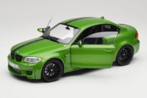 BMW 1-serie E82 Coupe Taiga Green Metallic Minichamps 1:18 110020024 Metall — bild 2 av 8