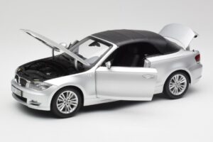 BMW 135i E88 Cabriolet Titan Silver Kyosho 1:18 80430427021 Metall — bild 2 av 8