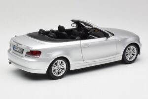 BMW 135i E88 Cabriolet Titan Silver Kyosho 1:18 80430427021 Metall — bild 3 av 8