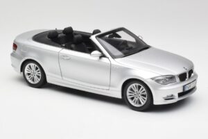 BMW 135i E88 Cabriolet Titan Silver Kyosho 1:18 80430427021 Metall — bild 6 av 8