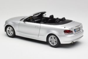 BMW 135i E88 Cabriolet Titan Silver Kyosho 1:18 80430427021 Metall — bild 7 av 8