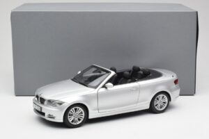 BMW 135i E88 Cabriolet Titan Silver Kyosho 1:18 80430427021 Metall — bild 8 av 8