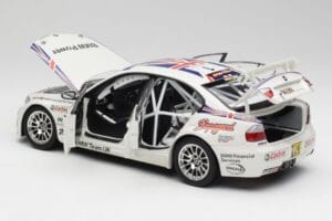 BMW E90 320si #1 A. Priaulx WTCC Champion 2006 Kyosho 1:18 80430429067 Metall — bild 5 av 8