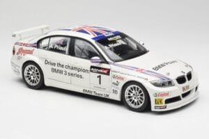BMW E90 320si #1 A. Priaulx WTCC Champion 2006 Kyosho 1:18 80430429067 Metall — bild 6 av 8