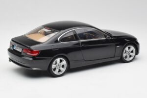 BMW 3 E92 Coupe Svart Kyosho 1:18 80430407222 Metall — bild 3 av 8