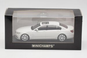 BMW 750Li F02 Vit Minichamps 1:43 80420445201 Metall — bild 5 av 5