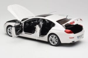 BMW 6 F06 Gran Coupe Mineral Vit Paragon 1:18 80432218741 Metall — bild 5 av 8