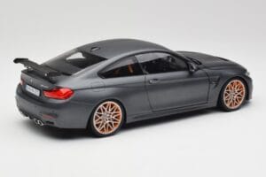 BMW M4 F82 GTS Frozen Grå Minichamps 1:18 80432411555 Metall — bild 3 av 8