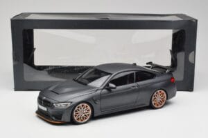 BMW M4 F82 GTS Frozen Grå Minichamps 1:18 80432411555 Metall — bild 8 av 8