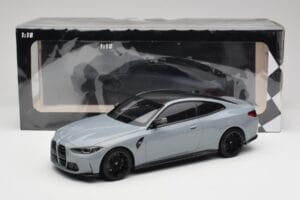 BMW M4 G82 Brooklyn Grå Minichamps 1:18 155020124 Metall — bild 6 av 6