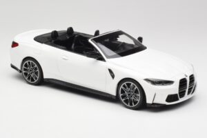 BMW M4 G82 Cabriolet Alpine White Minichamps 1:18 155021031 Metall — bild 4 av 6