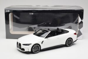 BMW M4 G82 Cabriolet Alpine White Minichamps 1:18 155021031 Metall — bild 6 av 6