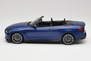 BMW M4 G82 Cabriolet Frozen Portimao Blue Minichamps 1:18 155021030 Metall — bild 3 av 6