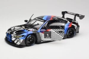 BMW M4 GT3 G82 #1 Test Version 2021 Minichamps 1:18 113222003 Metall — bild 2 av 8