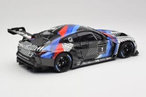 BMW M4 GT3 G82 #1 Test Version 2021 Minichamps 1:18 113222003 Metall — bild 3 av 8