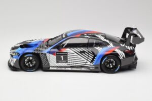 BMW M4 GT3 G82 #1 Test Version 2021 Minichamps 1:18 113222003 Metall — bild 4 av 8