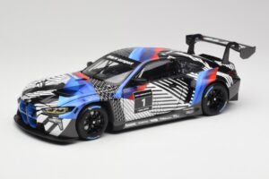 BMW M4 GT3 G82 #1 Test Version 2021 Minichamps 1:18 113222003 Metall