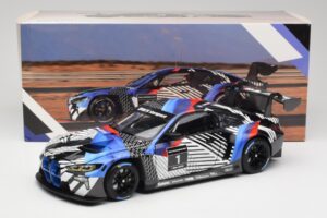 BMW M4 GT3 G82 #1 Test Version 2021 Minichamps 1:18 113222003 Metall — bild 8 av 8