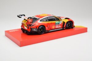 BMW M4 GT3 G82 #31 S. van der Linde Team Schubert DTM Champion 2022 Minichamps 1:18 113222331 Metall — bild 3 av 8