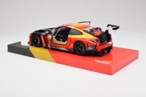 BMW M4 GT3 G82 #31 S. van der Linde Team Schubert DTM Champion 2022 Minichamps 1:18 113222331 Metall — bild 5 av 8