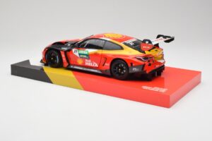 BMW M4 GT3 G82 #31 S. van der Linde Team Schubert DTM Champion 2022 Minichamps 1:18 113222331 Metall — bild 7 av 8