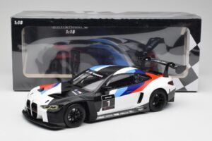 BMW M4 GT3 Presentation Car 2021 Minichamps 1:18 155212000 Metall — bild 6 av 6