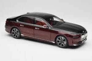 BMW i7 G70 Black & Red Metallic Minichamps 1:18 110023201 Metall — bild 6 av 8