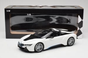 BMW i8 Roadster I15 Vit Metallic Minichamps 1:18 155027031 Metall — bild 6 av 6