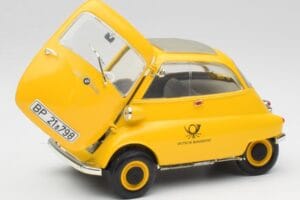 BMW Isetta 250 Deutsche Bundespost Revell 1:18 925 Metall — bild 2 av 8