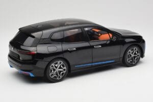 BMW iX Sapphire Black Minichamps 1:18 110023101 Metall — bild 3 av 8